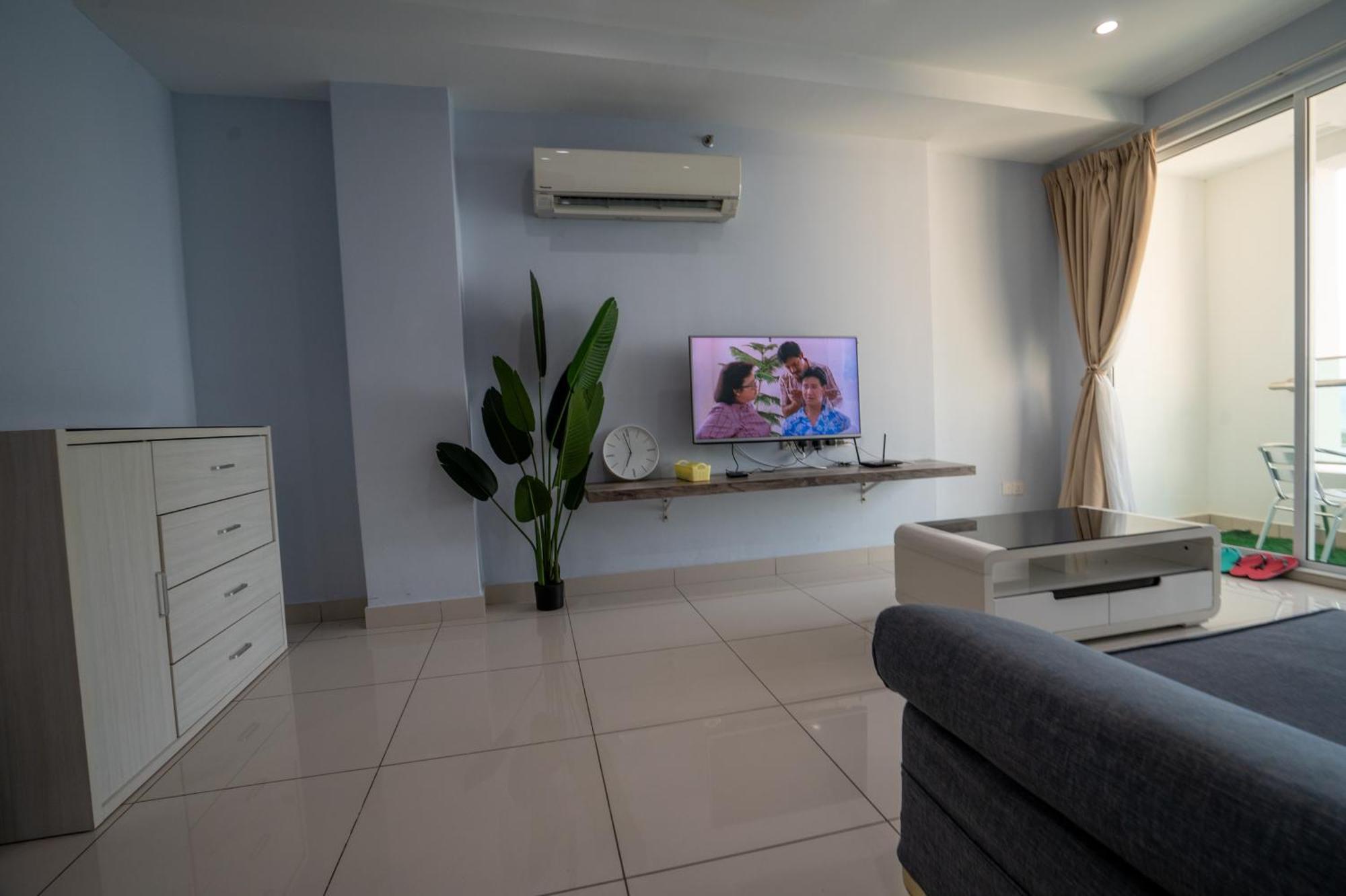 Seaview Mansion One * George Town