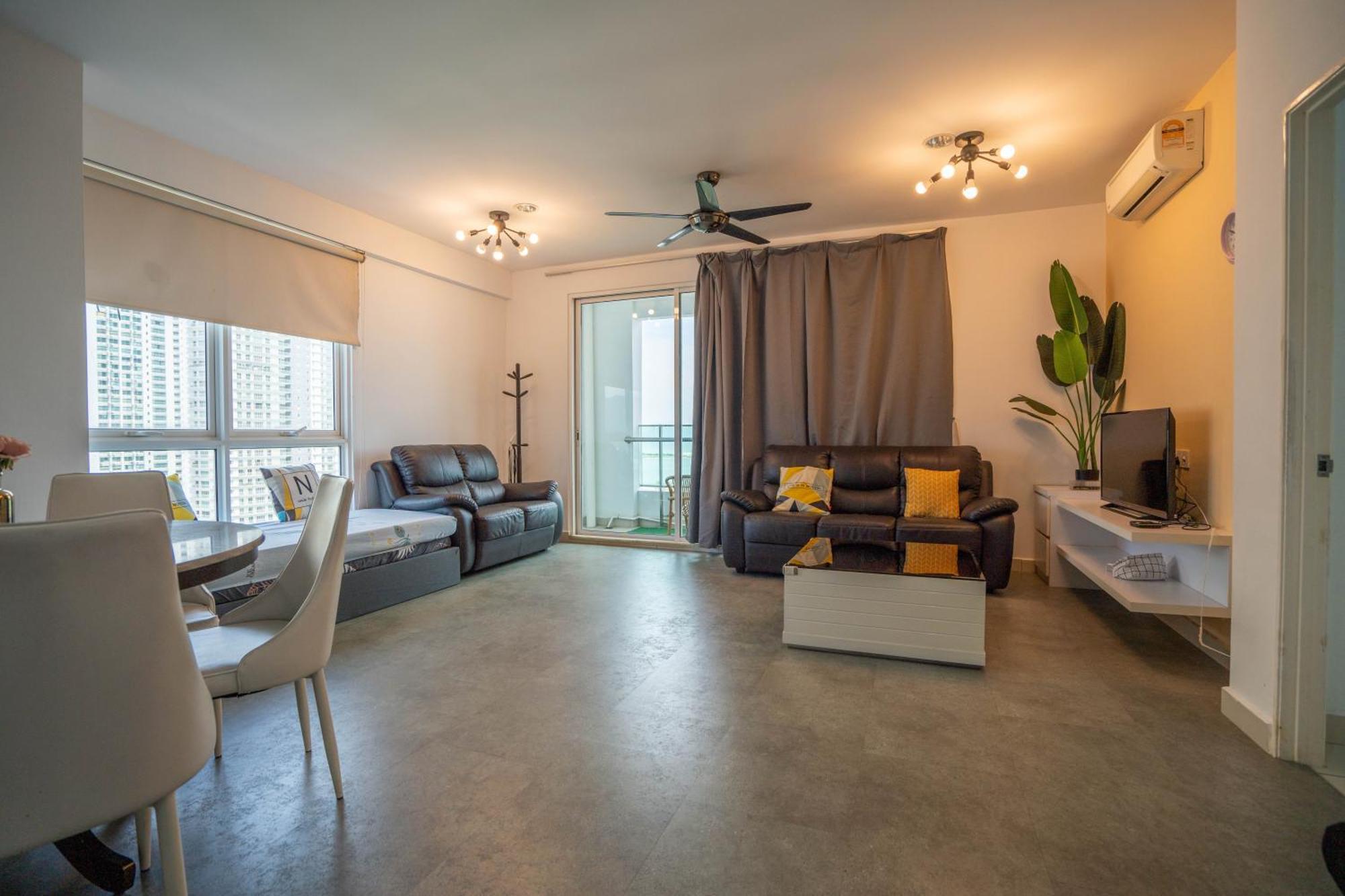 Seaview Mansion One Apartment George Town
