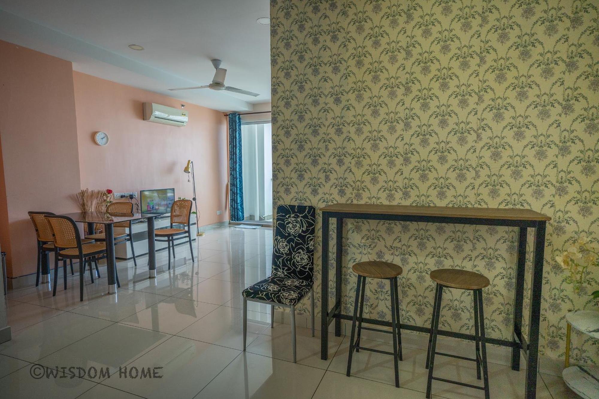 Seaview Mansion One * George Town