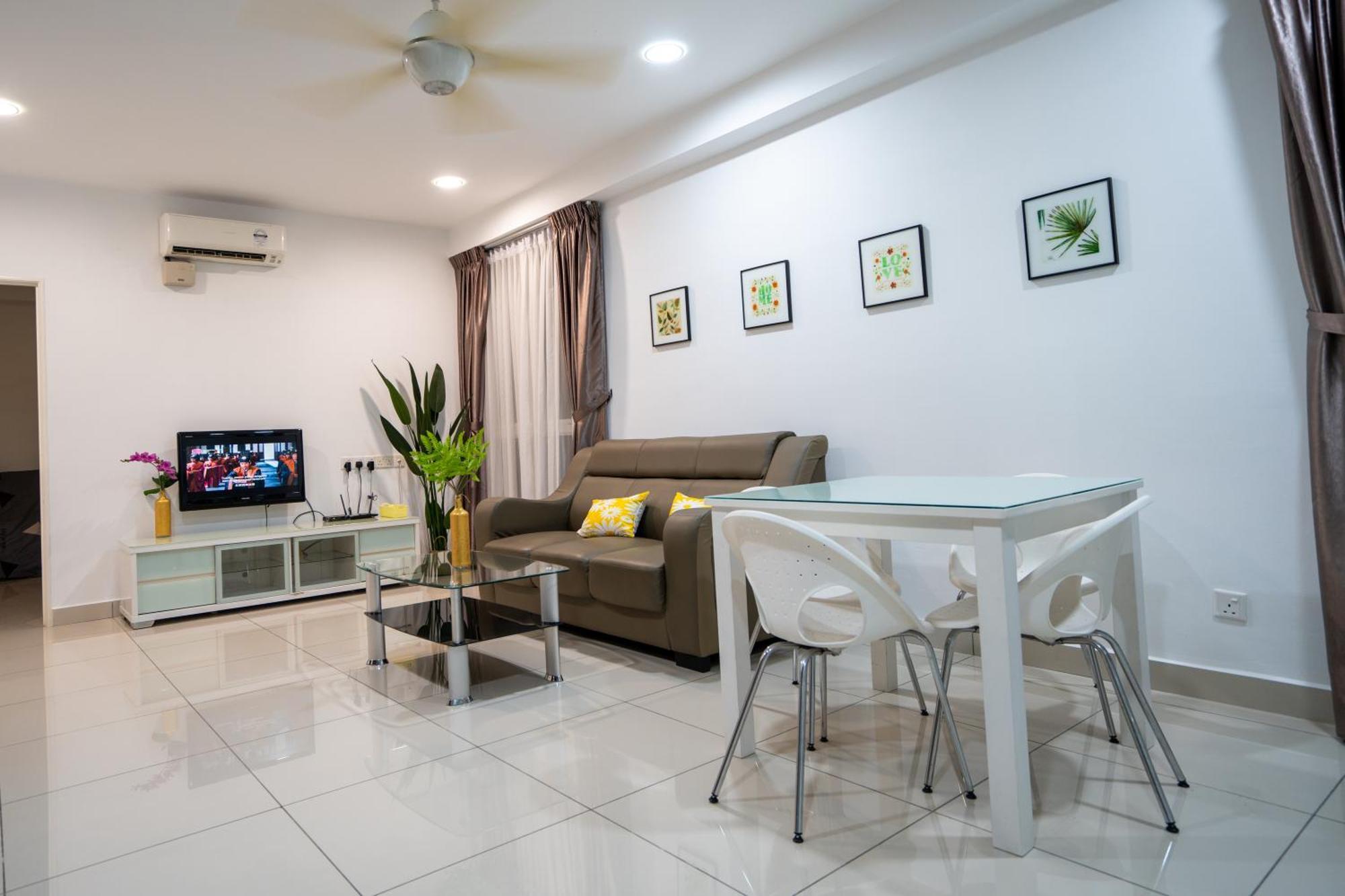 Seaview Mansion One * George Town